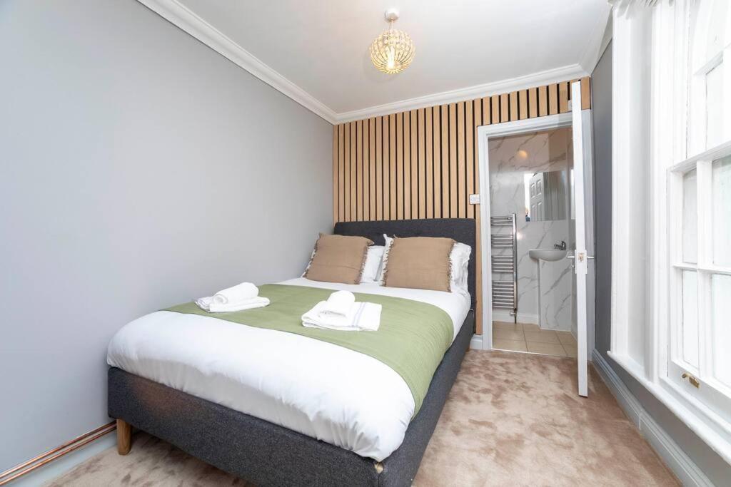 2 Bedroom Flat In Notting Hill * Londra
